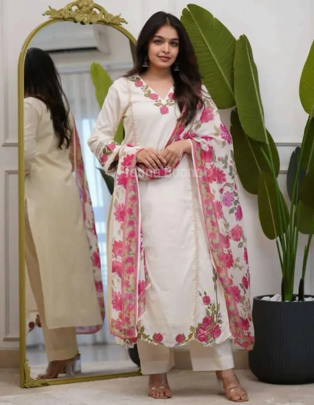 Floral Printed Off White Kurti With Pant & Printed Dupatta 